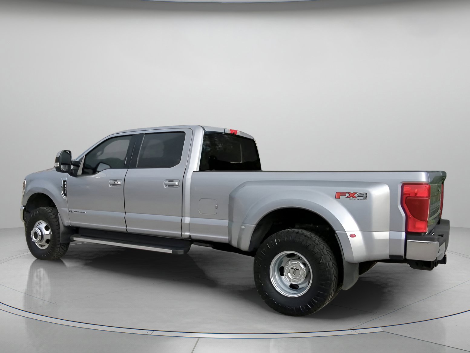 Certified 2022 Ford F350 Lariat w/ Lariat Ultimate Package image 11