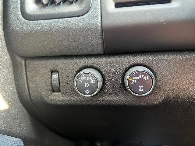 Used 2021 Chevrolet Colorado Z71 w/ Safety Package AWD/4WD image 16