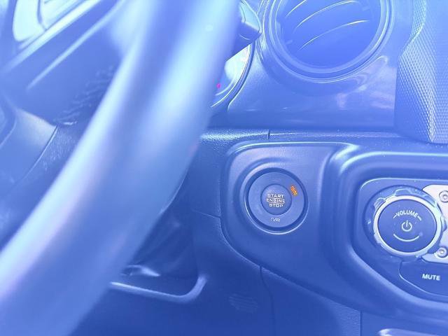 Used 2022 Jeep Gladiator Sport image 23