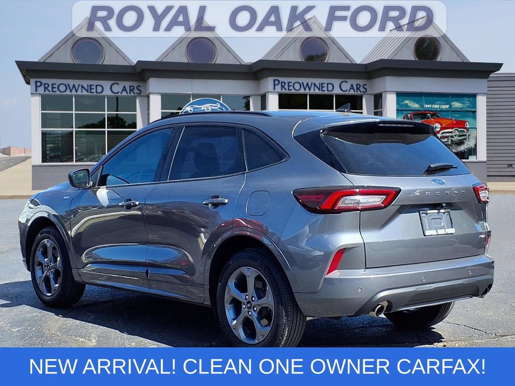 Certified 2024 Ford Escape ST-Line w/ Tech Pack #1 AWD/4WD image 2