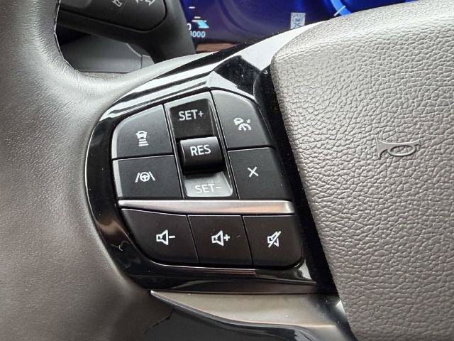 Certified 2023 Ford Explorer Platinum w/ Class IV Trailer Tow Package AWD/4WD image 21