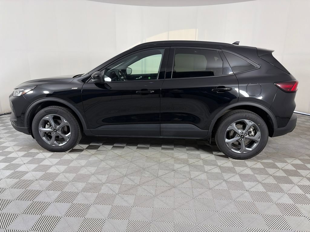 Certified 2025 Ford Escape ST-Line Select image 4
