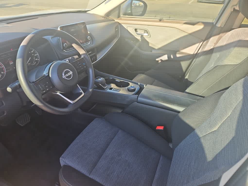 Used 2023 Nissan Rogue SV AWD/4WD image 14