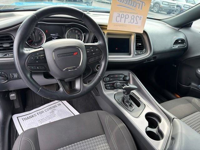 Used 2023 Dodge Challenger SXT RWD image 10