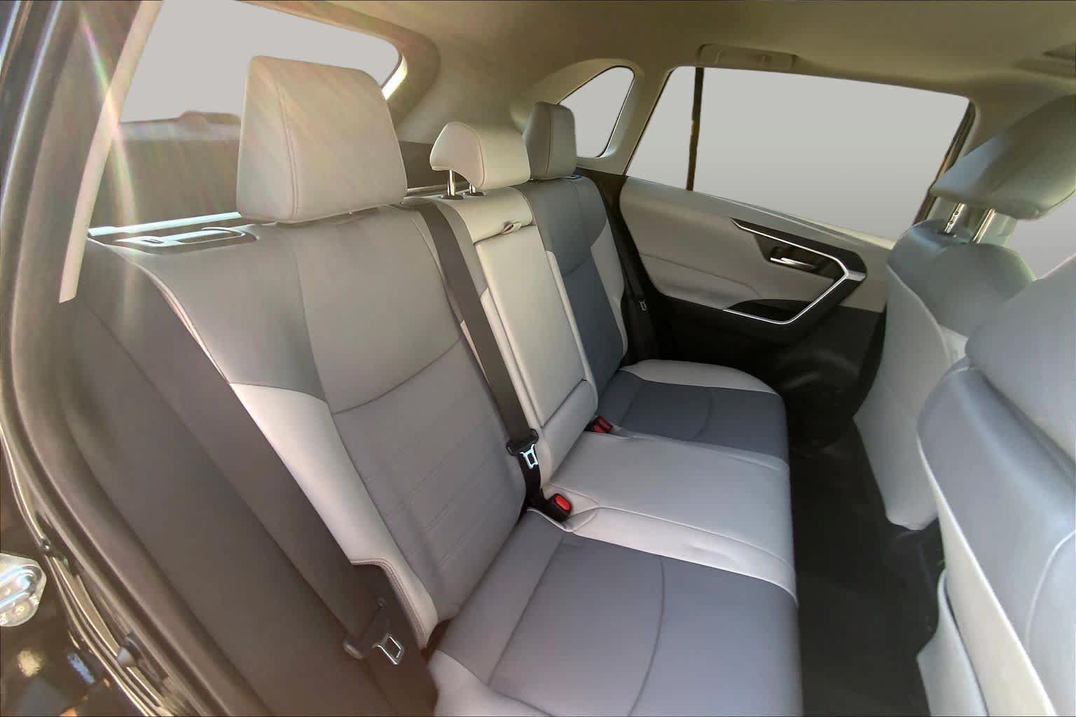 Used 2025 Toyota RAV4 XLE Premium w/ Weather Package FWD image 20