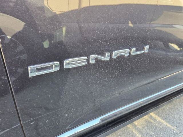Used 2023 GMC Yukon Denali Ultimate AWD/4WD image 5