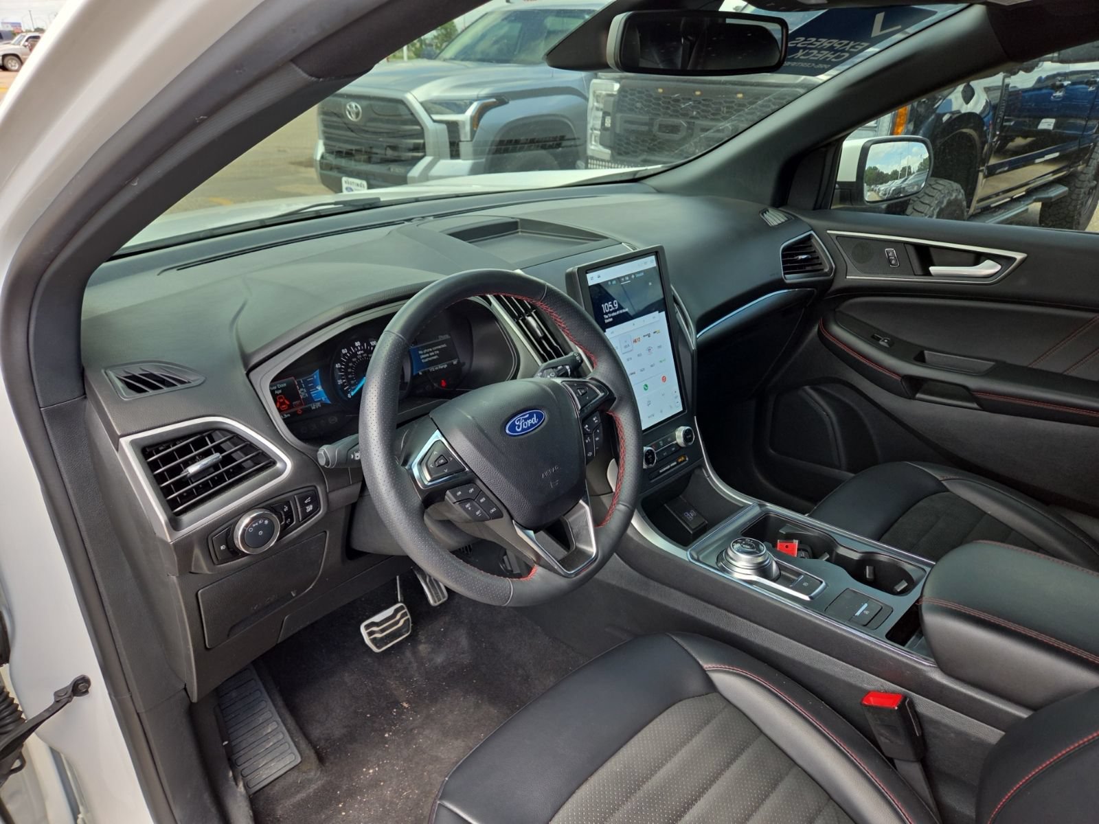 Certified 2024 Ford Edge ST-Line AWD/4WD image 10