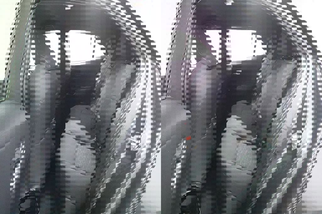 Used 2023 Toyota Corolla SE image 24