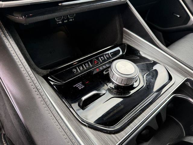 Used 2023 Jeep Wagoneer L Series II AWD/4WD image 25