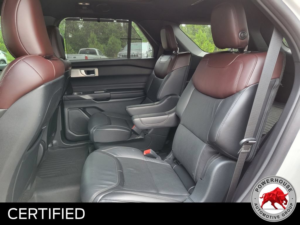 Certified 2020 Ford Explorer Platinum w/ Premium Technology Package AWD/4WD image 16