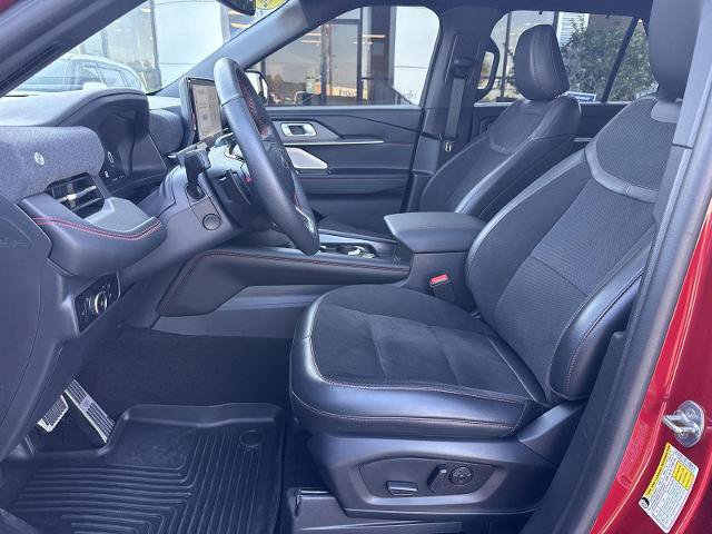 Certified 2025 Ford Explorer ST AWD/4WD image 4