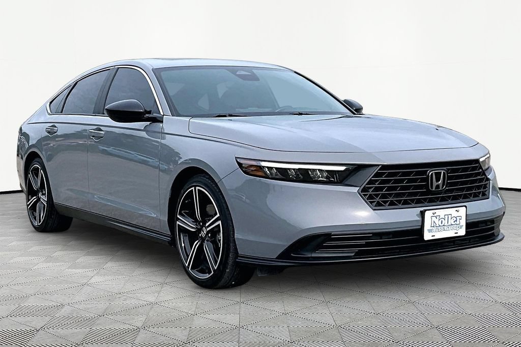 Used 2024 Honda Accord Sport image 12