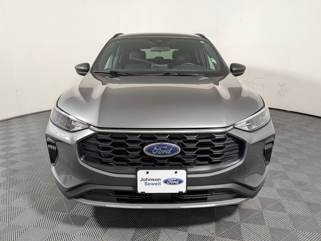 Certified 2025 Ford Escape ST-Line FWD image 3