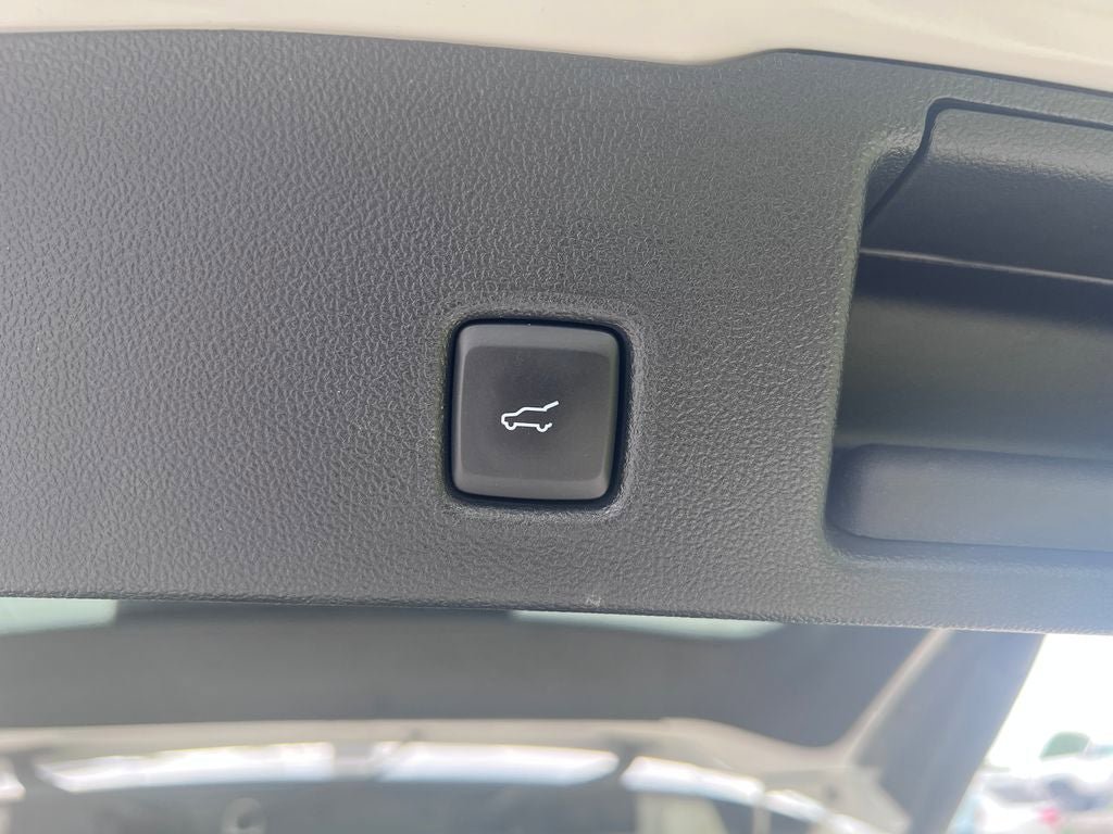Certified 2020 Ford Escape Titanium FWD image 16