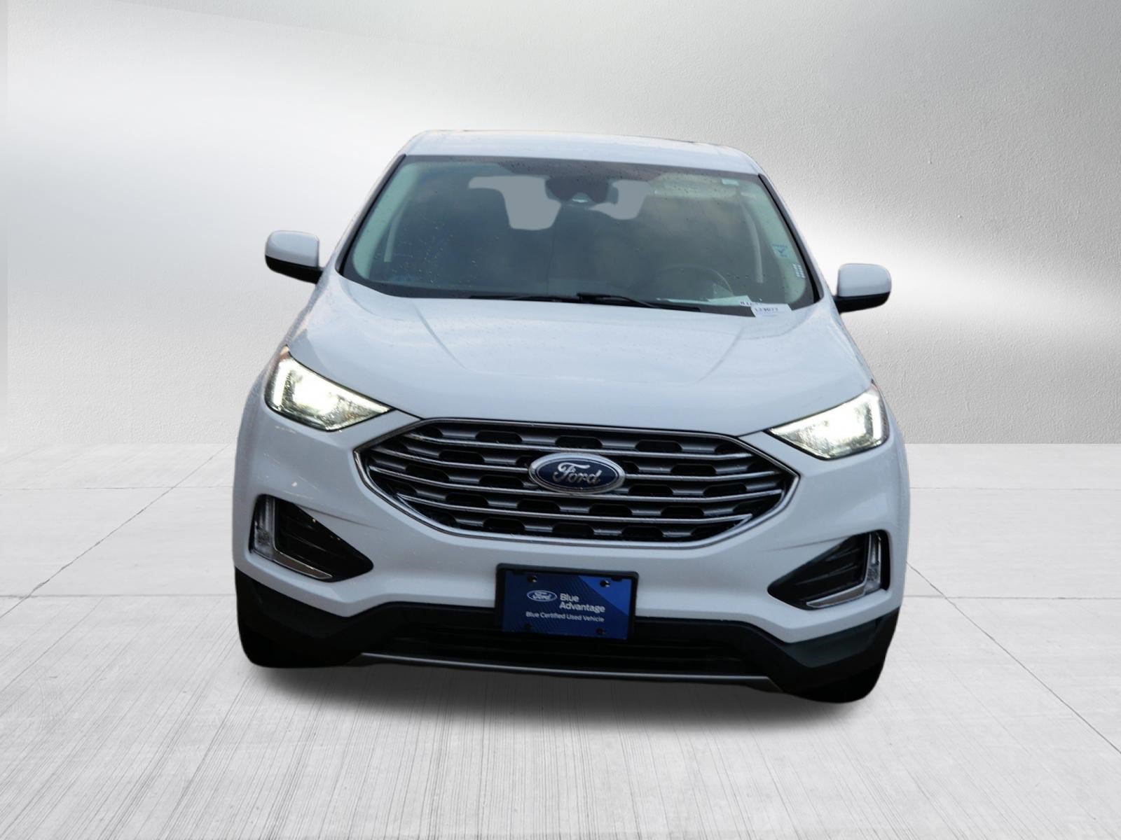 Certified 2022 Ford Edge SEL w/ Convenience Package AWD/4WD image 2