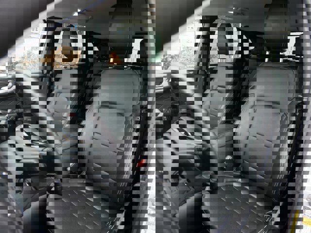 Certified 2025 Ford Escape Platinum image 10