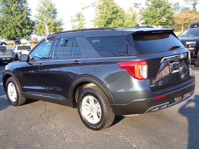 Certified 2022 Ford Explorer XLT w/ Equipment Group 202A image 5