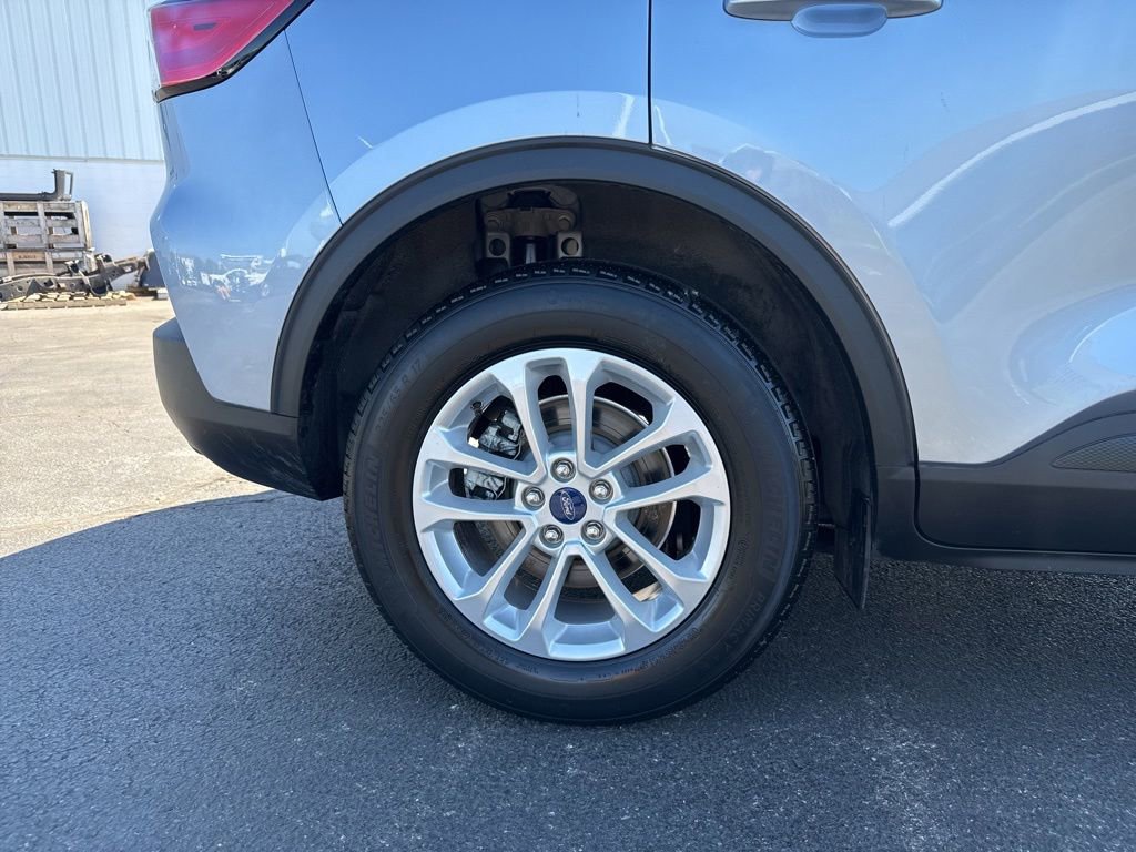 Certified 2022 Ford Escape SE w/ Cold Weather Package FWD image 40