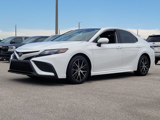 Used 2024 Toyota Camry SE FWD image 31