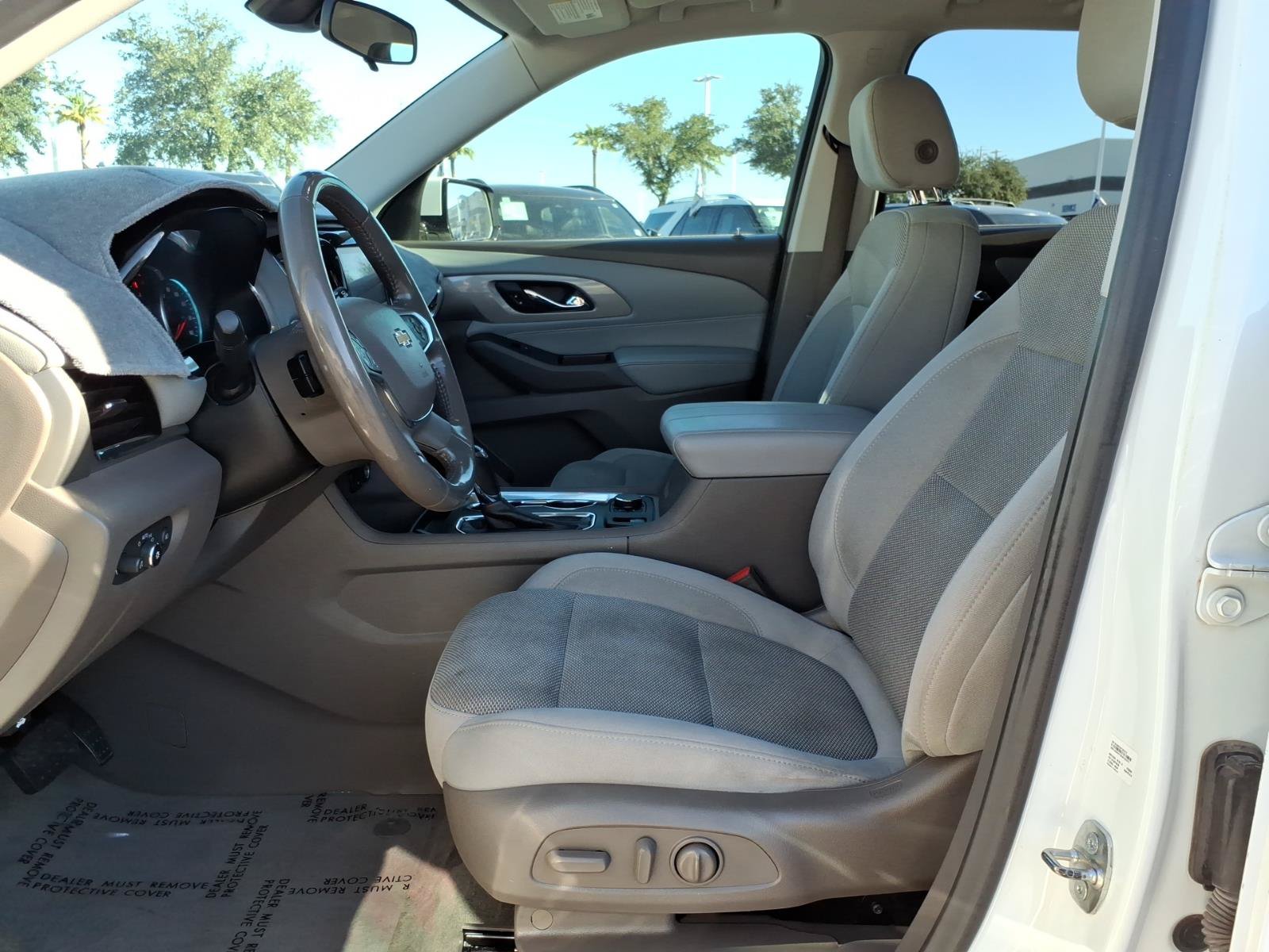 Used 2020 Chevrolet Traverse LT FWD image 12