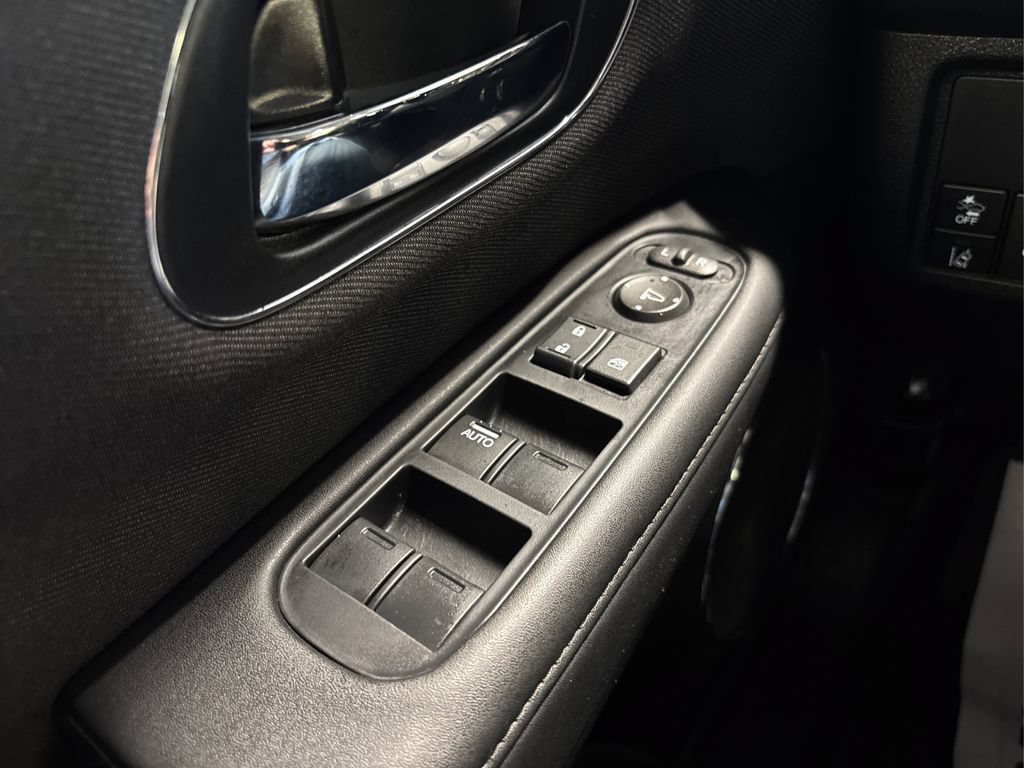 Used 2022 Honda HR-V EX image 36