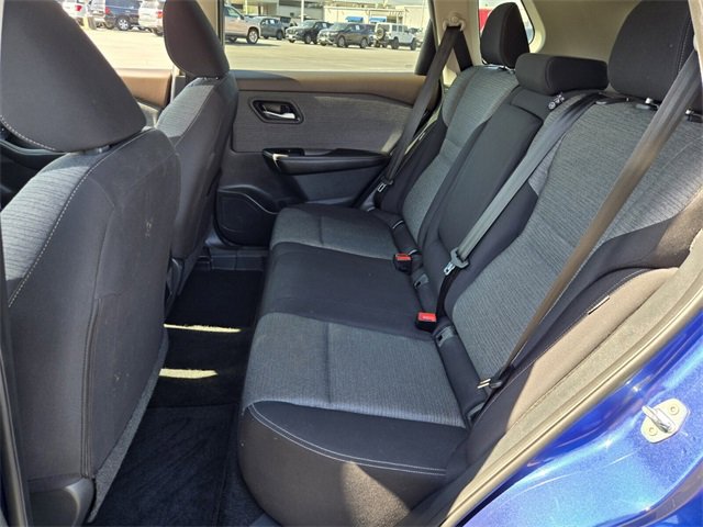 Used 2023 Nissan Rogue SV image 11