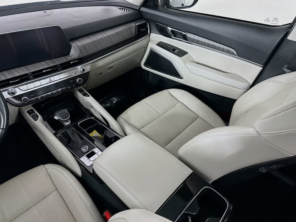 Used 2024 Kia Telluride EX w/ EX Captain's Chair Package FWD image 10
