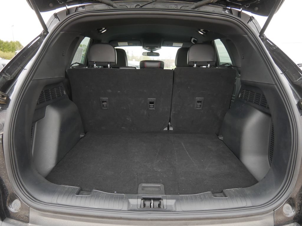Certified 2025 Ford Escape ST-Line AWD/4WD image 11