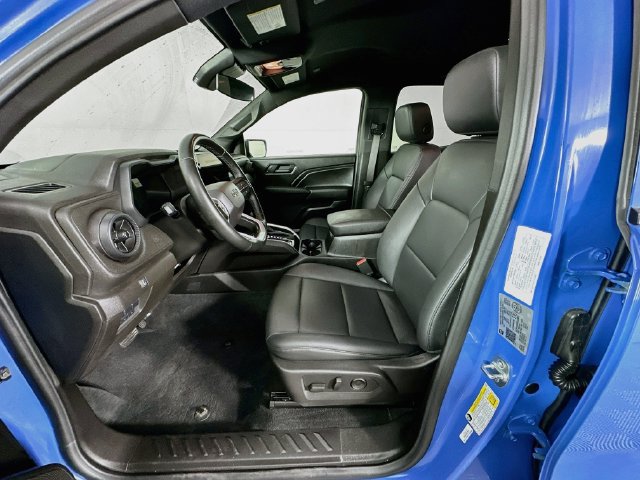 Used 2025 Chevrolet Colorado Trail Boss AWD/4WD image 27