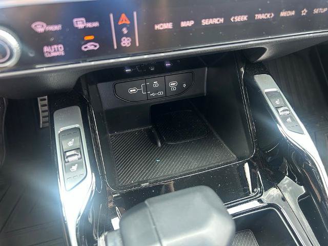 Used 2024 Kia Sorento SX FWD image 23