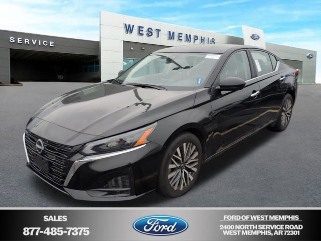 Used 2025 Nissan Altima 2.5 SV