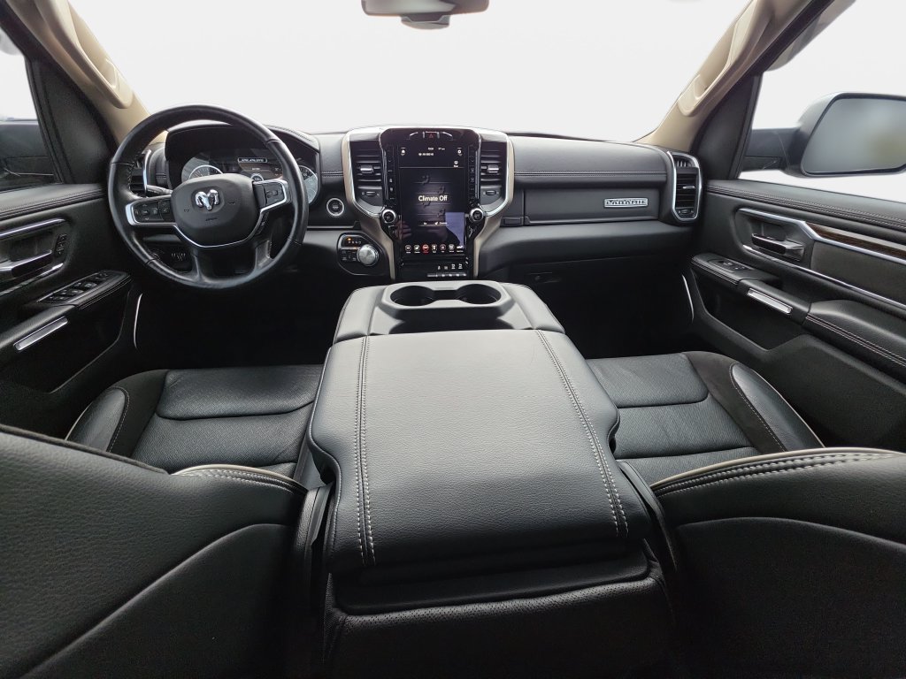 Used 2019 RAM 1500 Laramie AWD/4WD image 9