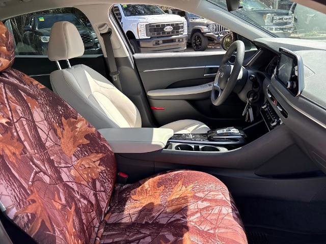 Used 2023 Hyundai Sonata SE w/ Cargo Package image 22