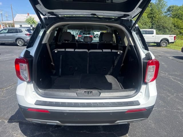 Certified 2024 Ford Explorer XLT w/ Equipment Group 202A AWD/4WD image 5