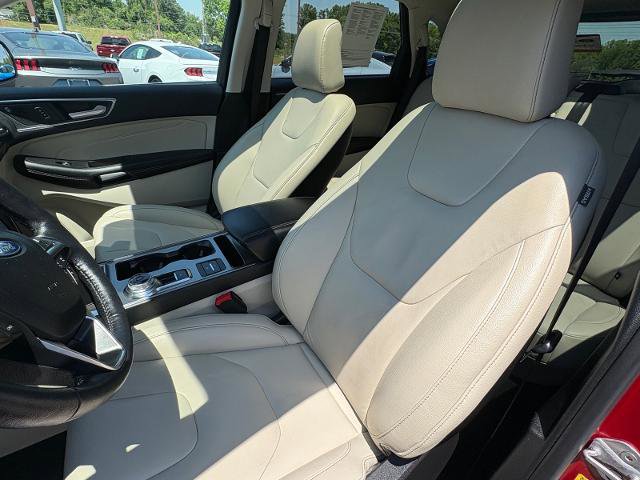 Certified 2022 Ford Edge Titanium AWD/4WD image 11