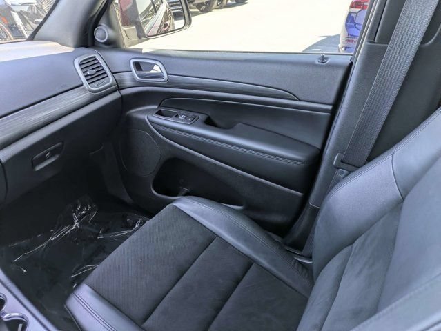 Used 2022 Jeep Grand Cherokee Laredo X RWD image 22
