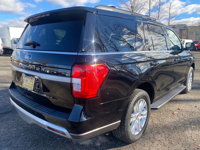 Certified 2023 Ford Expedition XLT image 7