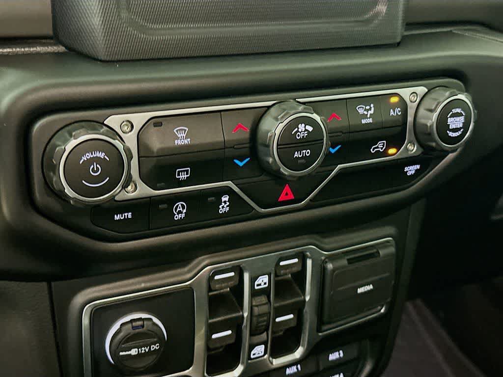 Used 2022 Jeep Wrangler Unlimited Sport AWD/4WD image 18