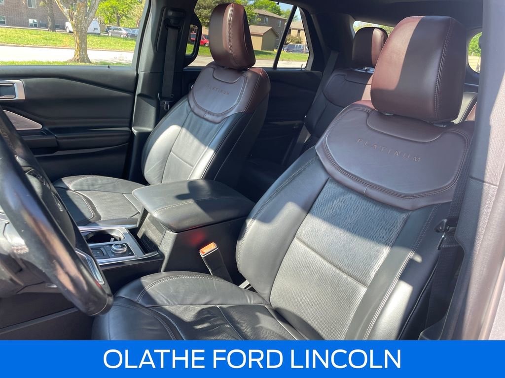 Certified 2020 Ford Explorer Platinum w/ Premium Technology Package AWD/4WD image 13