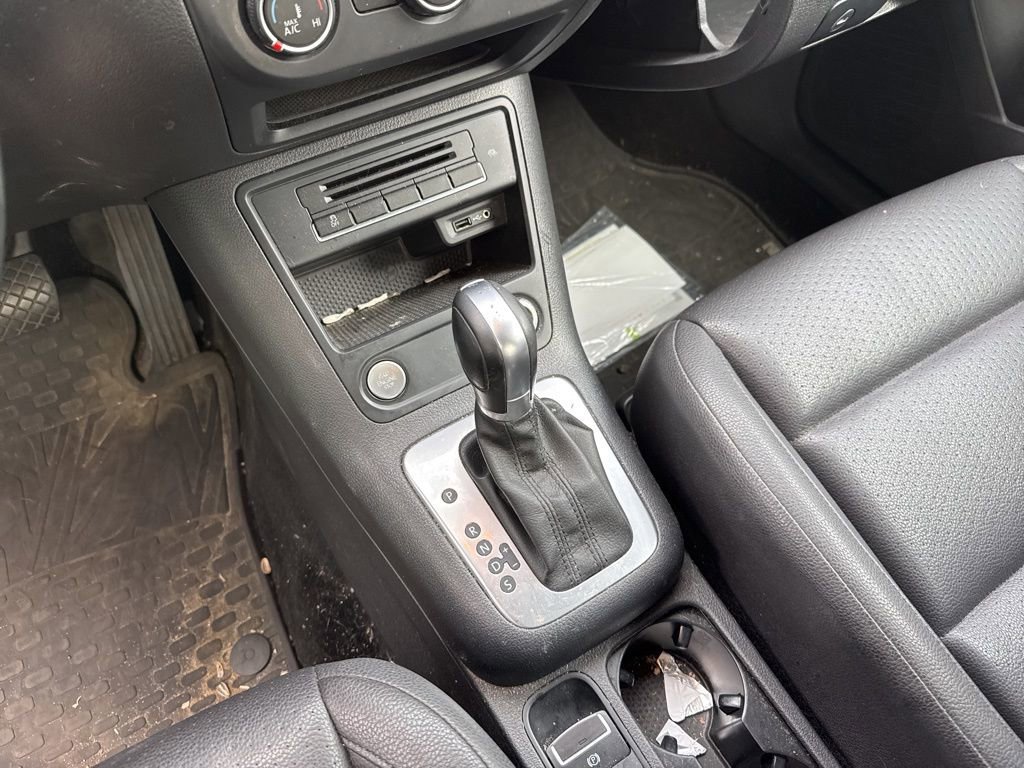 Used 2017 Volkswagen Tiguan S image 15