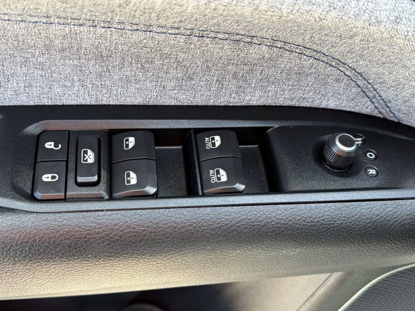Used 2022 Jeep Compass Latitude FWD image 14