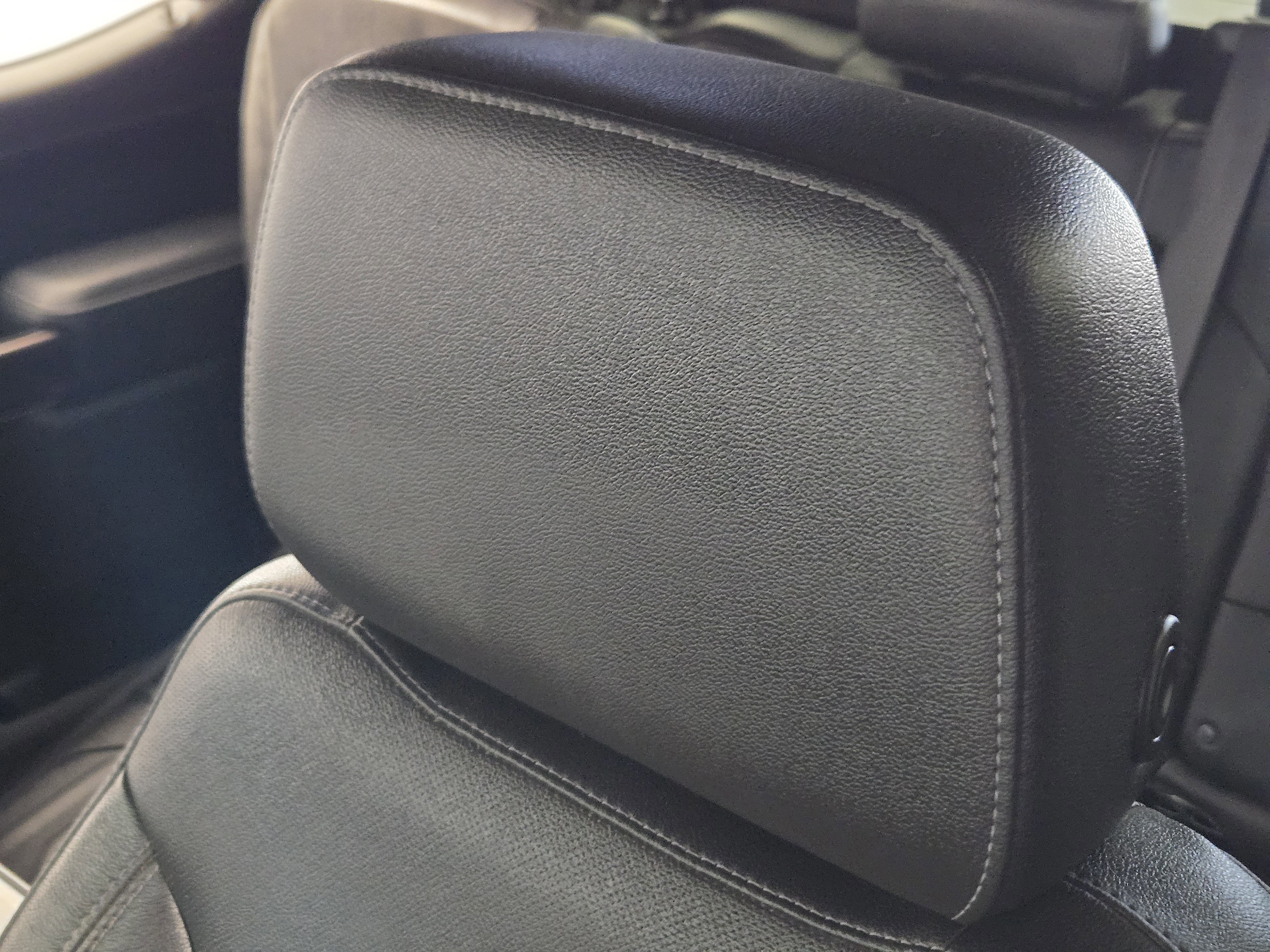 Used 2019 GMC Sierra 1500 SLT w/ SLT Premium Package image 14