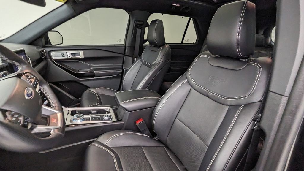 Certified 2023 Ford Explorer ST AWD/4WD image 2