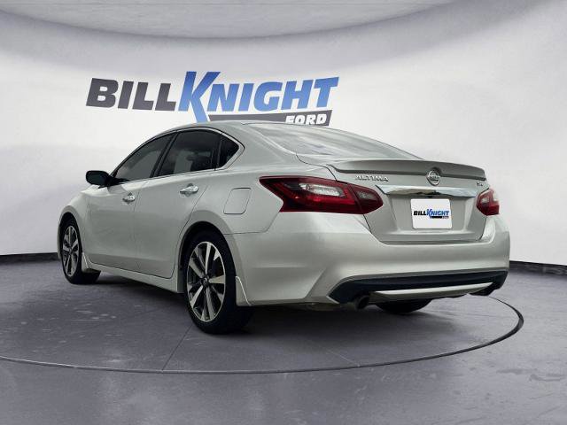 Used 2017 Nissan Altima 2.5 SR FWD image 3