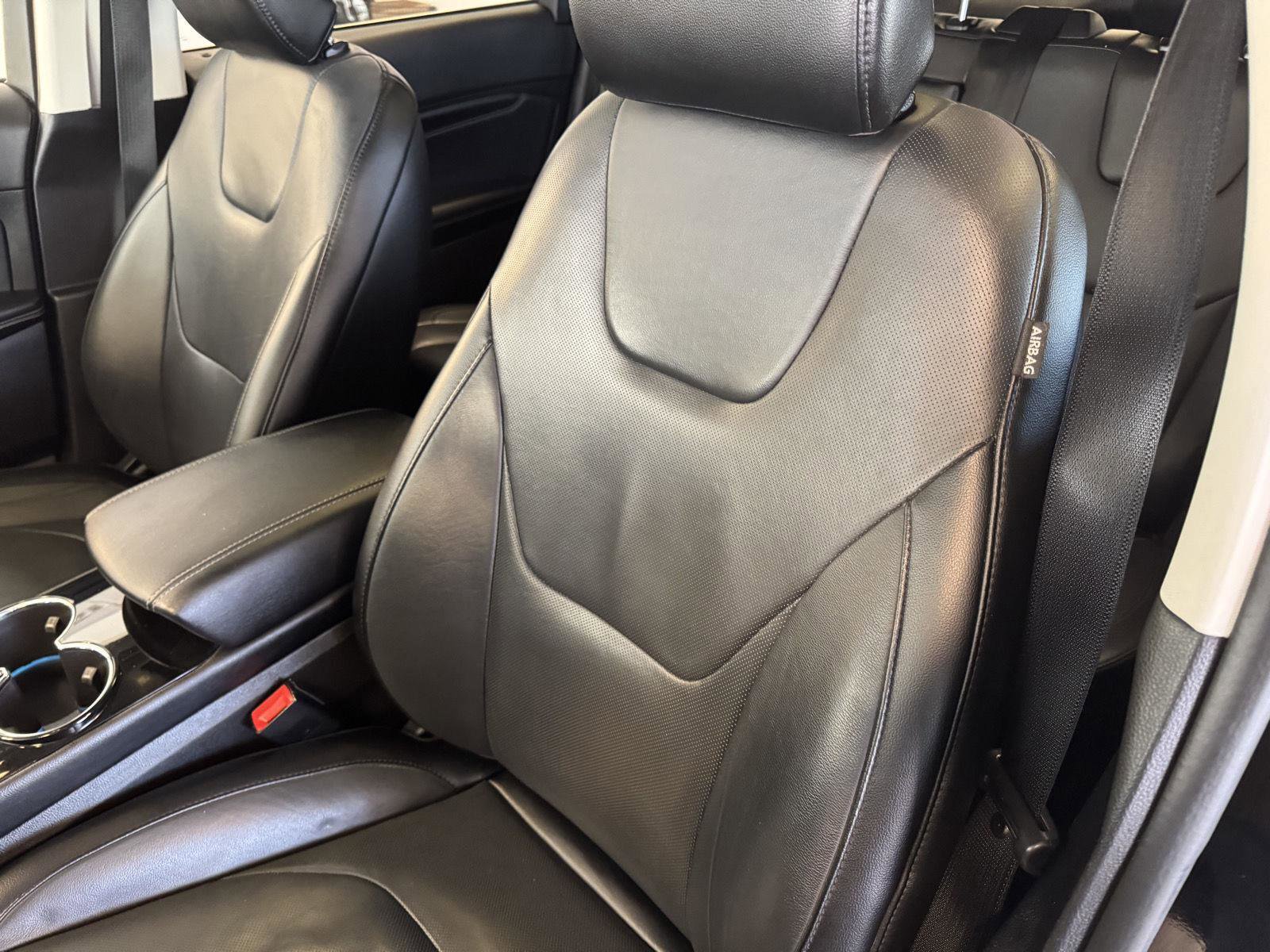 Certified 2017 Ford Edge Titanium w/ Equipment Group 301A image 19