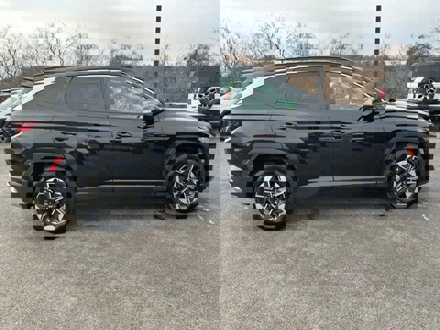 Used 2025 Hyundai Tucson SEL image 2