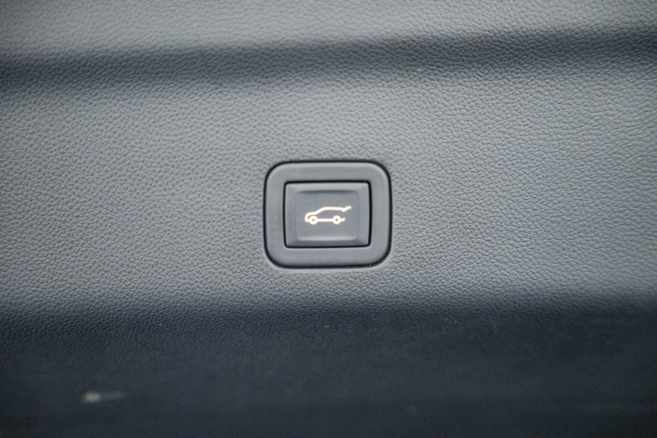 Used 2024 Chevrolet Tahoe Z71 image 22