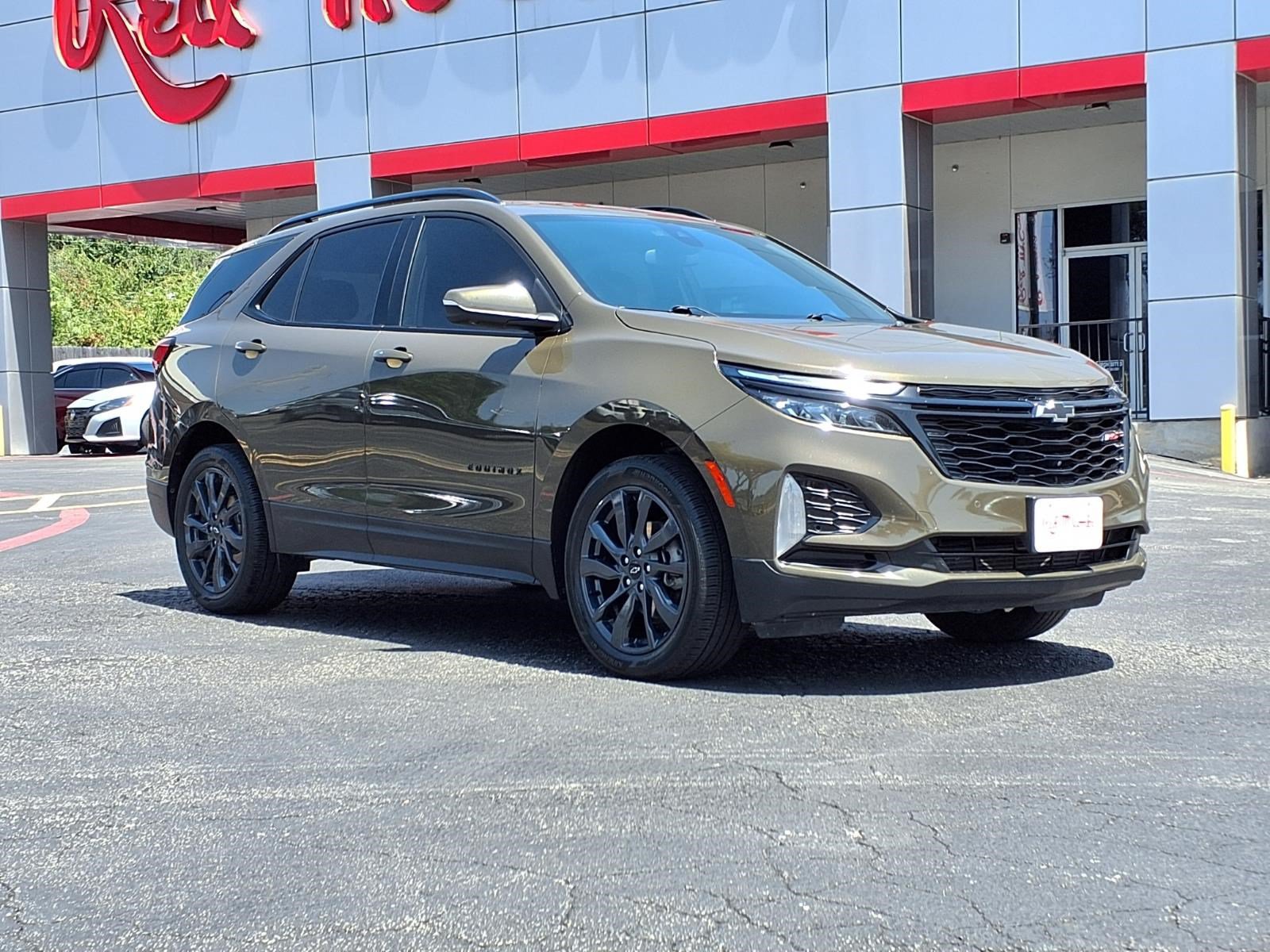 Used 2024 Chevrolet Equinox RS w/ RS Leather Package AWD/4WD image 4