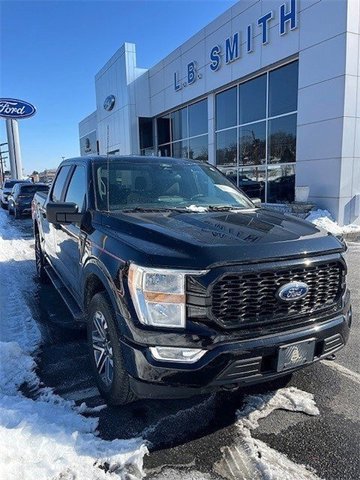 Certified 2022 Ford F150 XL w/ STX Appearance Package image 3