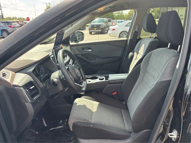 Used 2023 Nissan Rogue SV AWD/4WD image 8